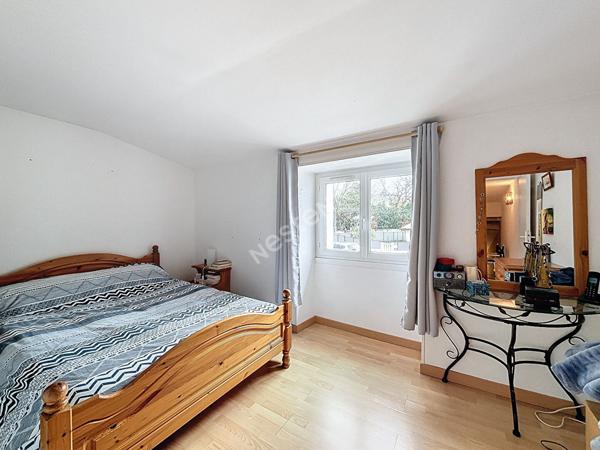 A vendre : Maison Jolie maison en pierre 3 chambres avec terrasse et garage - Rezé secteur Classerie