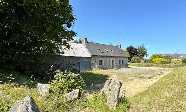 Exclusivité - Maison en pierres à 5 mn de PLOUAGAT / 2-3 mn de la RN12