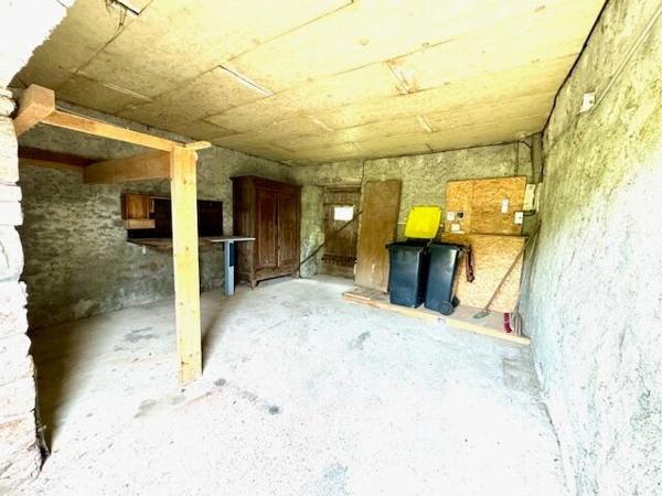 Exclusivité - Maison en pierres à 5 mn de PLOUAGAT / 2-3 mn de la RN12