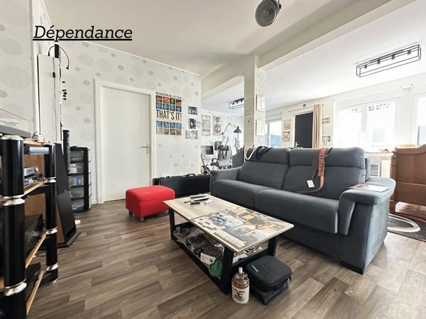 Appartement 105 m2 + dépendance 67 m2, terrasses, garage, cave