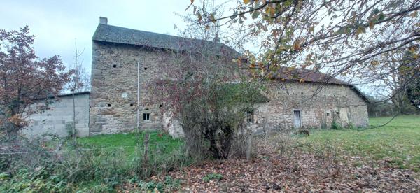VENTE MAISON ET GRANGE CAMPAGNE 20MN MONTLUCON Marcillat en combraille