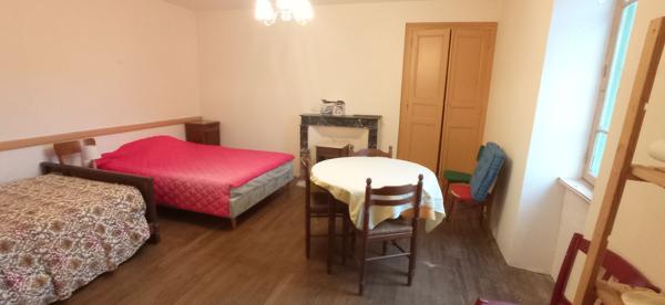 VENTE MAISON ET GRANGE CAMPAGNE 20MN MONTLUCON Marcillat en combraille