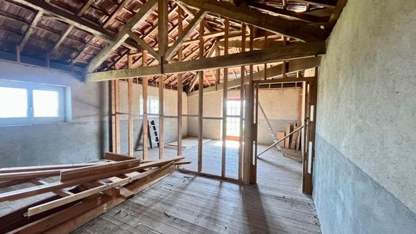 Ancien corps de ferme rénové, 240 m2