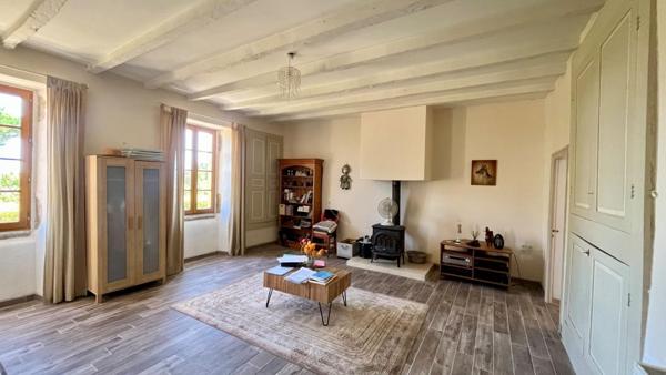 Ancien corps de ferme rénové, 240 m2