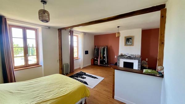 Ancien corps de ferme rénové, 240 m2