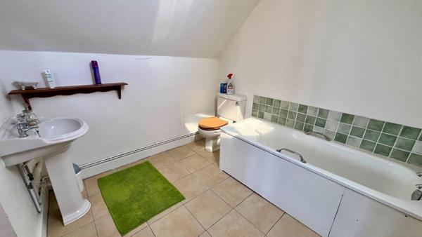 Ancien corps de ferme rénové, 240 m2