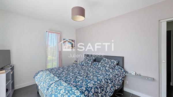 Superbe villa au calme - jardin arboré - piscine