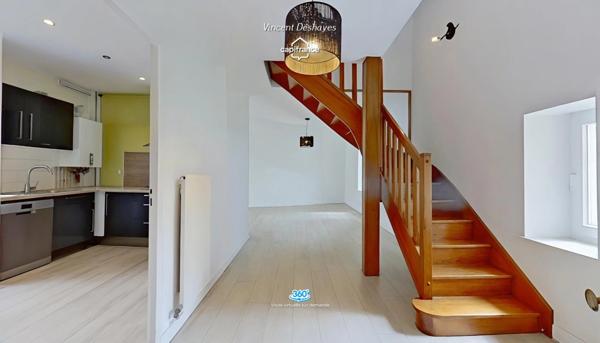 Toul (Cathédrale) : Duplex de 5 pièces principales ; 102 m2 Carrez, cave et grenier