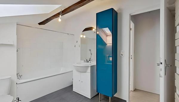 Toul (Cathédrale) : Duplex de 5 pièces principales ; 102 m2 Carrez, cave et grenier