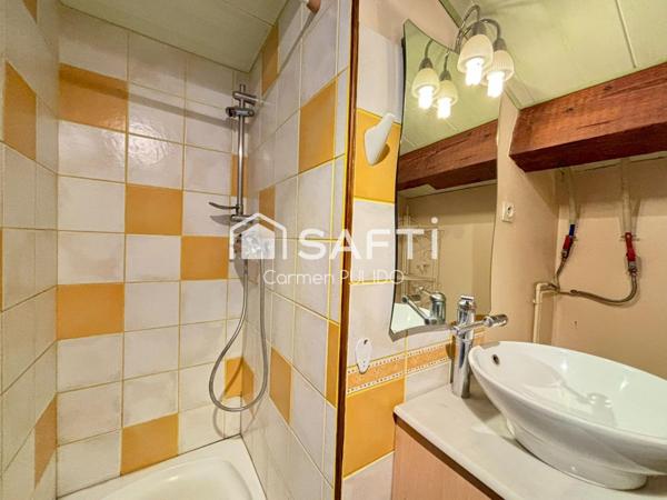 Spacieuse maison en campagne : 4 chambres, jardin arboré, garage et dépendances