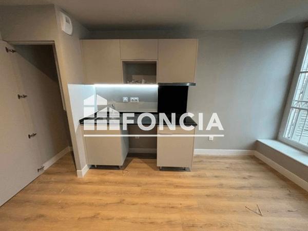 Location Appartement 2 pièces 46.6 m² - 32 RUE DU MARECHAL DE LATTRE DE TASSIGNY Blois 41000