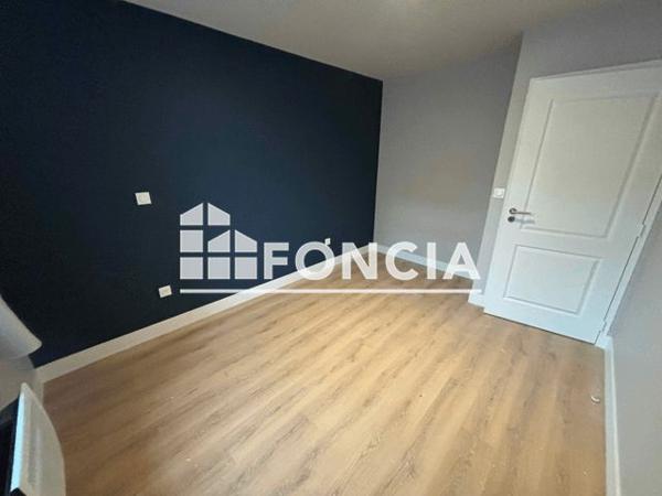 Location Appartement 2 pièces 46.6 m² - 32 RUE DU MARECHAL DE LATTRE DE TASSIGNY Blois 41000