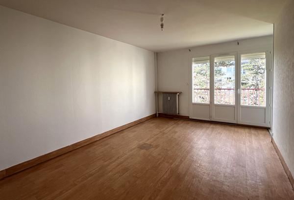 A LOUER Angers T1 BIS 29.72 m² (CHAUFFAGE ET EAU COMPRIS)