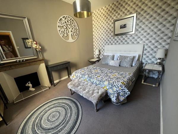 Maison à vendre |  Terrasson-Lavilledieu |  18 pièces | 406 m²