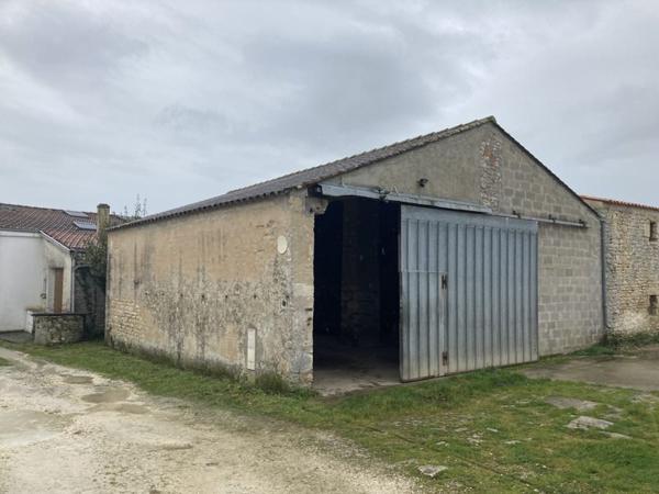 Grange à vendre |  Saint-Pierre-d'Oléron |  1 pièce | 114 m²