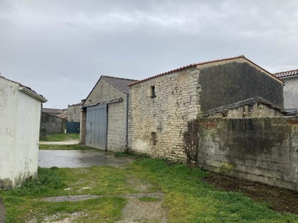 Grange à vendre |  Saint-Pierre-d'Oléron |  1 pièce | 114 m²