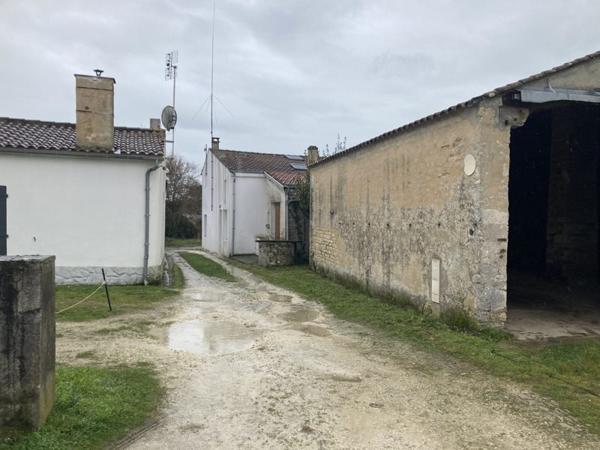 Grange à vendre |  Saint-Pierre-d'Oléron |  1 pièce | 114 m²