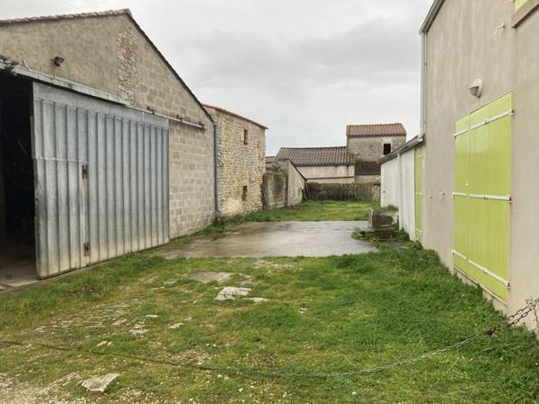 Grange à vendre |  Saint-Pierre-d'Oléron |  1 pièce | 114 m²