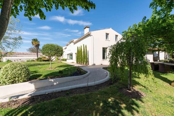 Vente Maison de luxe Lagord 8 Pièces 338 m²