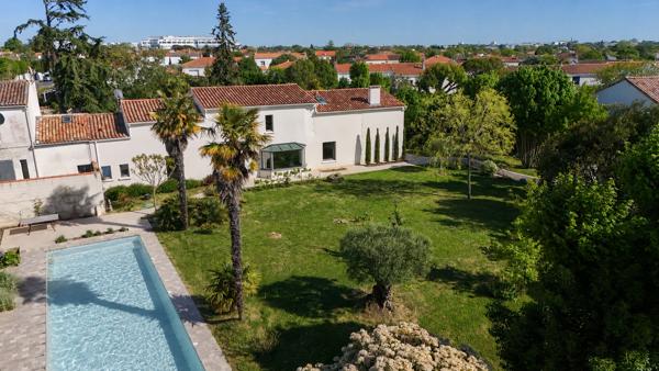 Vente Maison de luxe Lagord 8 Pièces 338 m²
