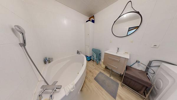 Proche Narbonne à 10 min, Appartement type loft 129m²