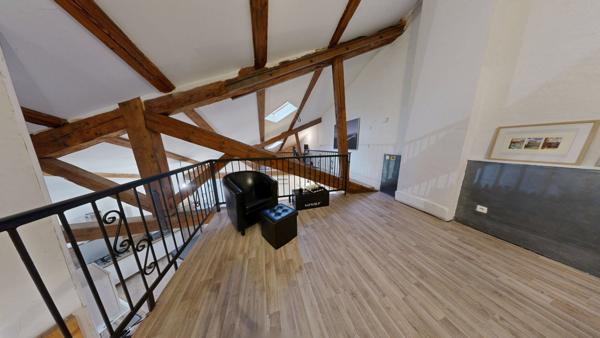 Proche Narbonne à 10 min, Appartement type loft 129m²