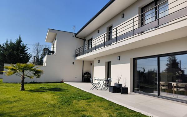 Maison à vendre    9 pièces •  Soisy-sur-Seine