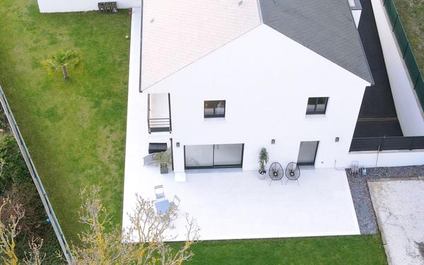 Maison à vendre    9 pièces •  Soisy-sur-Seine