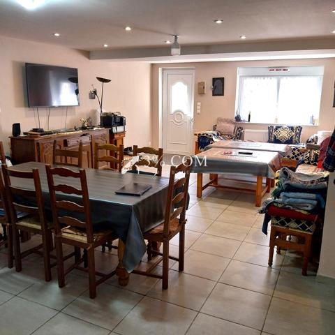 Maison 8 pièce(s) 5 chambre(s) 145 m²