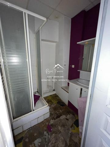 Bien situé, en plein centre ville, proche des commerces