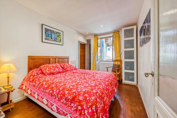 Maison à vendre 10 pièces GEX (01)