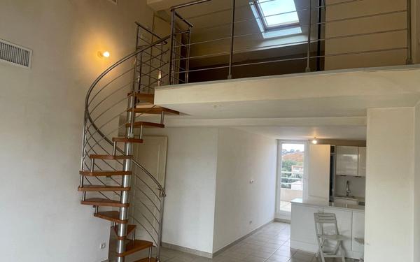 Appartement à vendre    3 pièces • 56 m2 La Seyne-sur-Mer