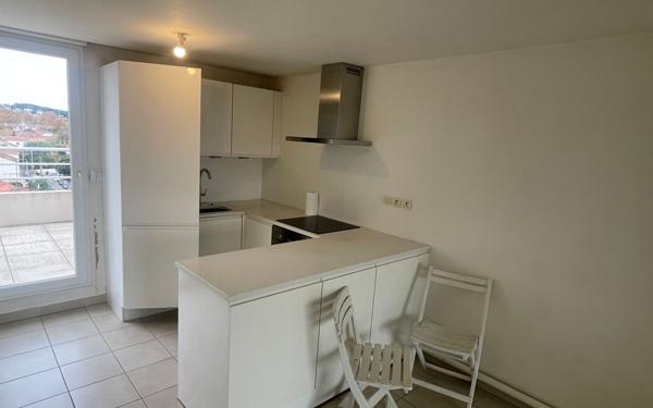 Appartement à vendre    3 pièces • 56 m2 La Seyne-sur-Mer