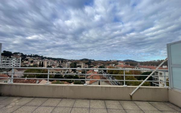 Appartement à vendre    3 pièces • 56 m2 La Seyne-sur-Mer