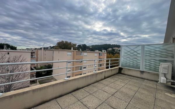 Appartement à vendre    3 pièces • 56 m2 La Seyne-sur-Mer