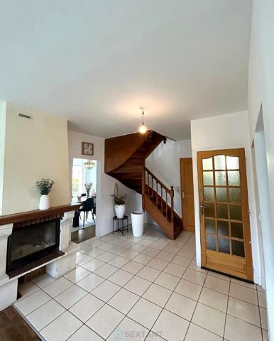 Maison sur sous-sol non enterré, 4 chambres, garage