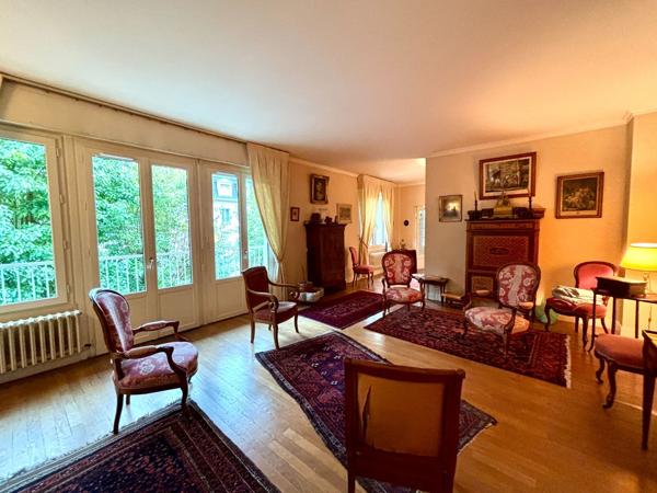 Vente Appartement de luxe Tours 7 Pièces 166 m²