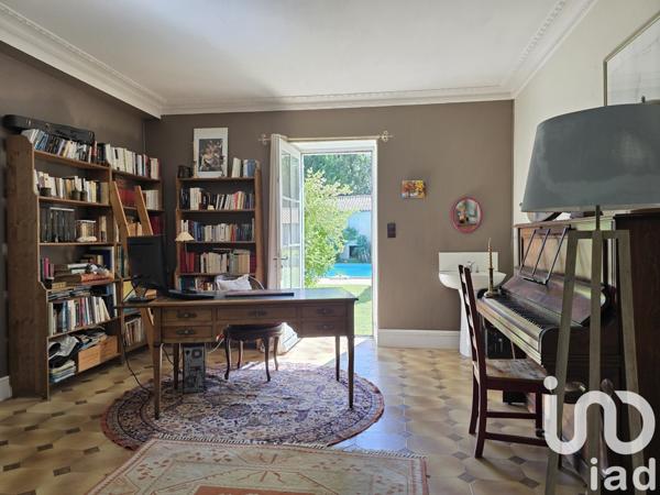 Demeure 12 pièces de 300 m² à Aigre (16140)