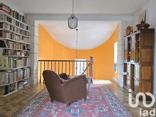 Demeure 12 pièces de 300 m² à Aigre (16140)