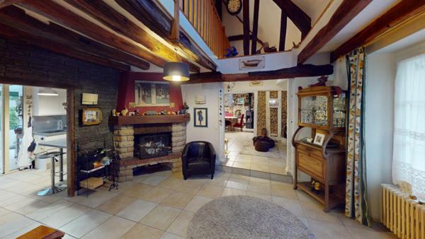 MAISON ATYPIQUE 4 CHAMBRES  290 000