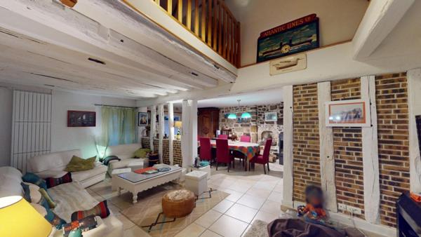 MAISON ATYPIQUE 4 CHAMBRES  290 000