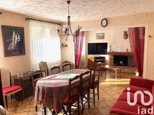 Maison de village 4 pièces de 89 m² à Ville-sous-la-Ferté (10310)