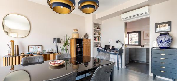 PARIS 16EME - DUPLEX AVEC TOIT TERRASSE VUE TOUR EIFFEL 1 495 000 € **  - Référence  6613-NG