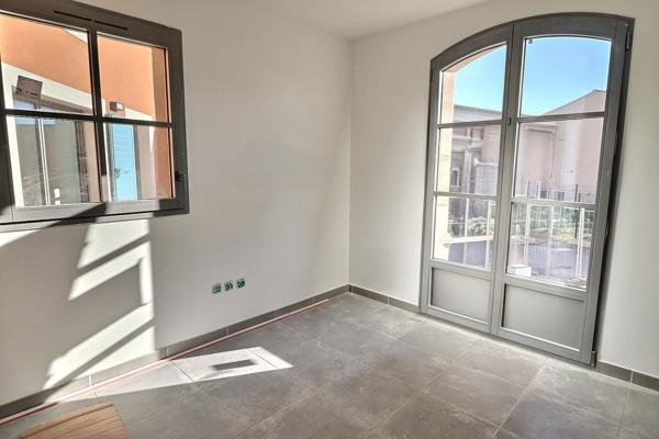 A VENDRE SARRIANS Appartements T3 de 64 m²  2ème étage