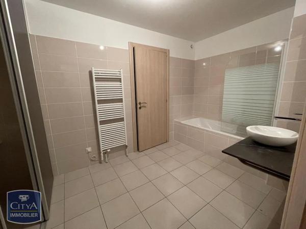 Appartement à louer 4 pièces 131m² Anzin-Saint-Aubin (62223)