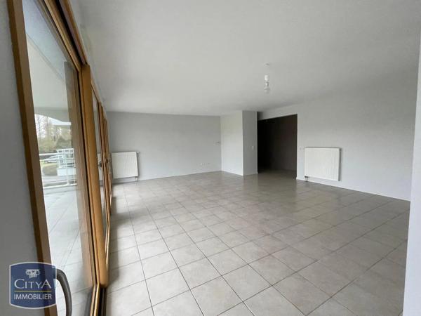 Appartement à louer 4 pièces 131m² Anzin-Saint-Aubin (62223)