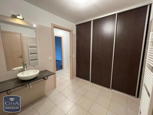 Appartement à louer 4 pièces 131m² Anzin-Saint-Aubin (62223)