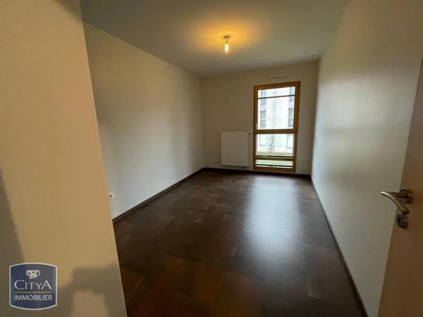 Appartement à louer 4 pièces 131m² Anzin-Saint-Aubin (62223)