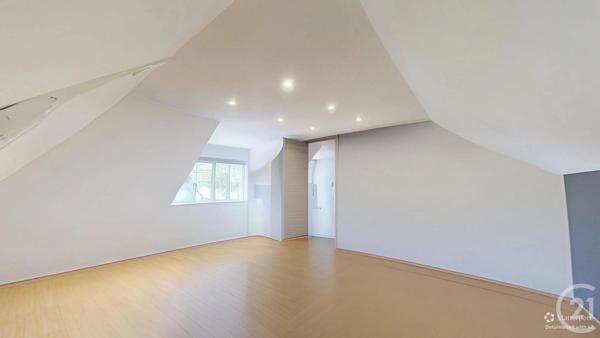 Maison à vendre  5 pièces - 190 m 2   SEZANNE  - 51