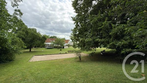 Maison à vendre  5 pièces - 190 m 2   SEZANNE  - 51